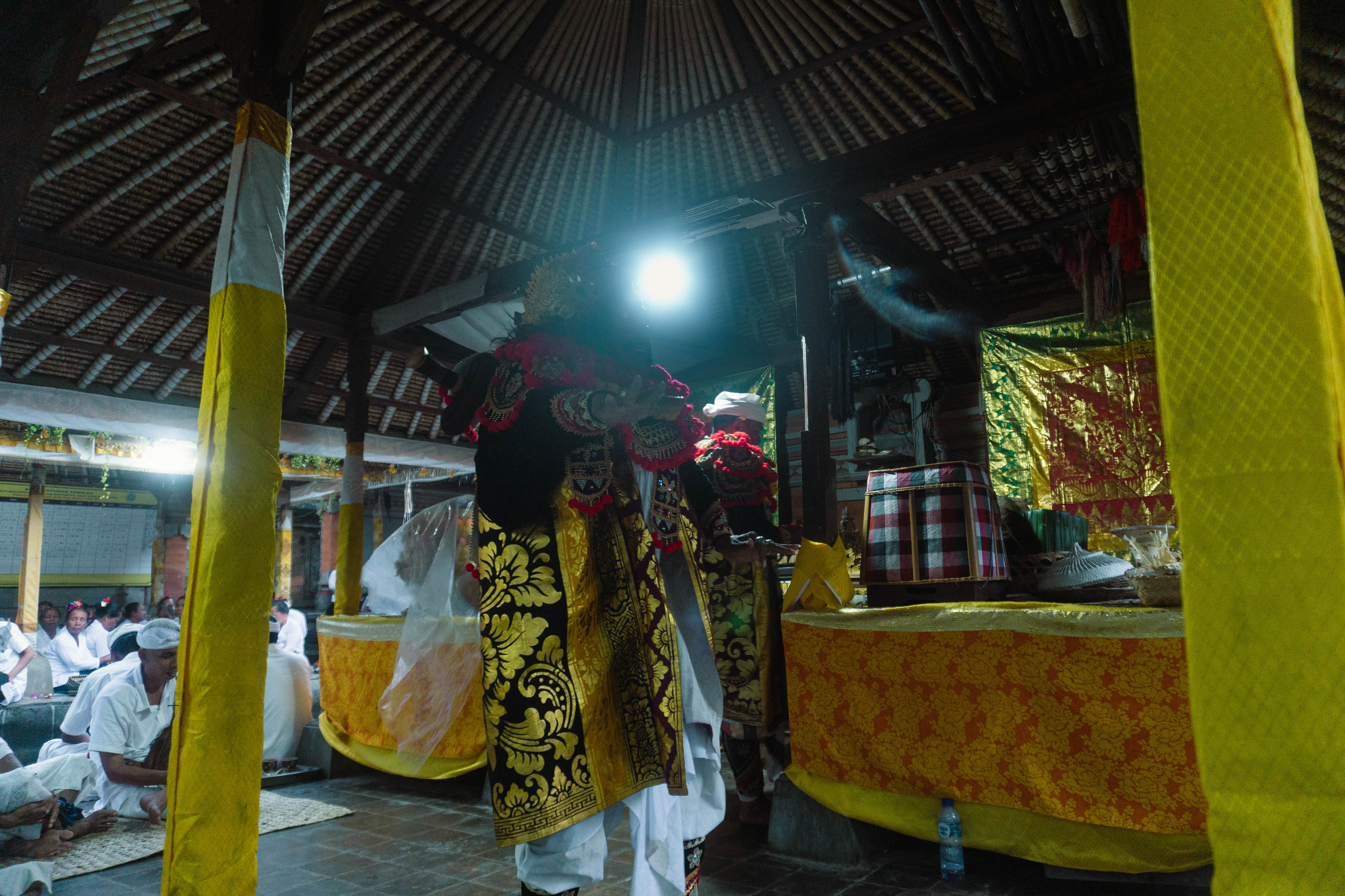 Tari topeng